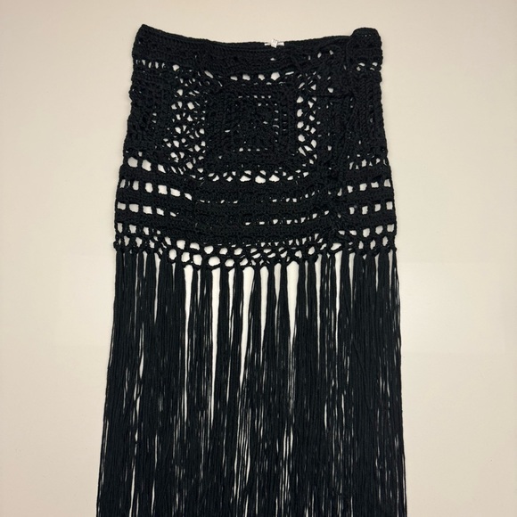 2 piece black crochet cover-up beach set - Picture 4 of 4